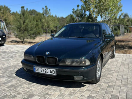 Зеленый БМВ 5 Серия, объемом двигателя 2.5 л и пробегом 490 тыс. км за 3250 $, фото 1 на Automoto.ua