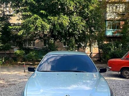 Зеленый БМВ 5 Серия, объемом двигателя 2 л и пробегом 460 тыс. км за 4700 $, фото 1 на Automoto.ua