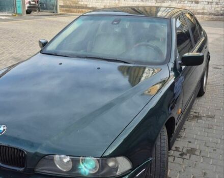 Зеленый БМВ 5 Серия, объемом двигателя 3 л и пробегом 300 тыс. км за 2500 $, фото 1 на Automoto.ua