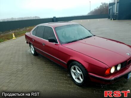 БМВ 5-series 1990 у Кагарлыке на Automoto.ua Червоний БМВ 5-series, об'ємом двигуна 2.4 л та пробігом 380 тис. км за 2200 $, фото 1 на Automoto.ua