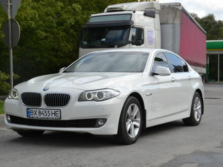 БМВ 520 2013 у Хмельницькому на Automoto.ua Білий БМВ 520, об'ємом двигуна 0 л та пробігом 192 тис. км за 17400 $, фото 1 на Automoto.ua