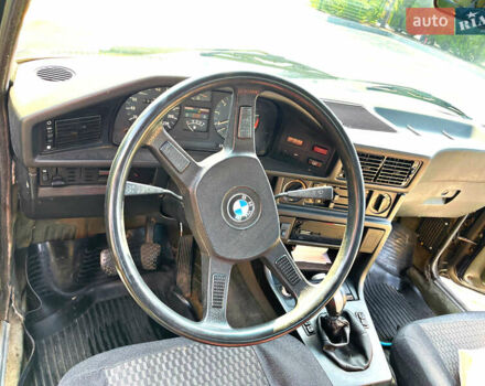 Черный БМВ 520, объемом двигателя 2 л и пробегом 133 тыс. км за 1690 $, фото 6 на Automoto.ua