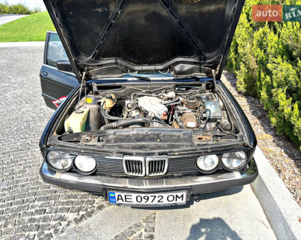 Черный БМВ 520, объемом двигателя 2 л и пробегом 133 тыс. км за 1690 $, фото 7 на Automoto.ua