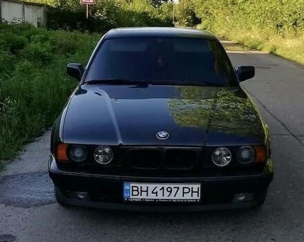 Чорний БМВ 520, об'ємом двигуна 2 л та пробігом 315 тис. км за 5700 $, фото 1 на Automoto.ua