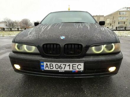 БМВ 520 2000 у Тульчине на Automoto.ua Чорний БМВ 520, об'ємом двигуна 2.2 л та пробігом 247 тис. км за 4050 $, фото 1 на Automoto.ua