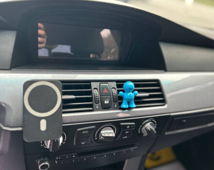 Сірий БМВ 520, об'ємом двигуна 2 л та пробігом 343 тис. км за 10800 $, фото 13 на Automoto.ua