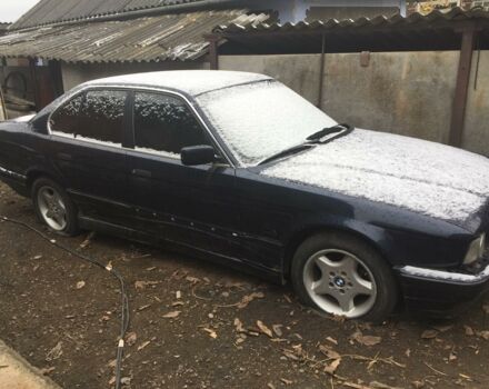 Синий БМВ 520, объемом двигателя 2 л и пробегом 200 тыс. км за 2300 $, фото 1 на Automoto.ua