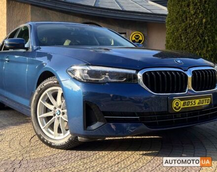 Синий БМВ 520, объемом двигателя 2 л и пробегом 24 тыс. км за 41999 $, фото 1 на Automoto.ua