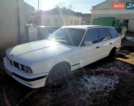 Білий БМВ 525, об'ємом двигуна 2.5 л та пробігом 500 тис. км за 2800 $, фото 1 на Automoto.ua