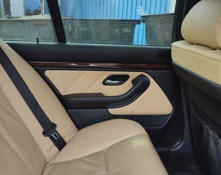 БМВ 525, объемом двигателя 2.5 л и пробегом 220 тыс. км за 4500 $, фото 7 на Automoto.ua