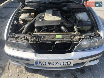 БМВ 525 2000 у Іршава на Automoto.ua Сірий БМВ 525, об'ємом двигуна 2.5 л та пробігом 120 тис. км за 7000 $, фото 1 на Automoto.ua