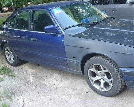 Синій БМВ 525, об'ємом двигуна 2.5 л та пробігом 250 тис. км за 3000 $, фото 21 на Automoto.ua