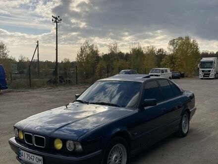 БМВ 525 1994 у Житомирі на Automoto.ua Синій БМВ 525, об'ємом двигуна 0 л та пробігом 270 тис. км за 4000 $, фото 1 на Automoto.ua