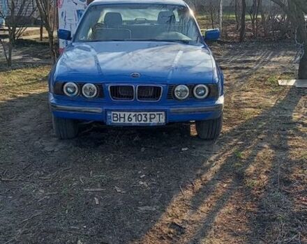 Синий БМВ 525, объемом двигателя 2.5 л и пробегом 100 тыс. км за 2000 $, фото 1 на Automoto.ua