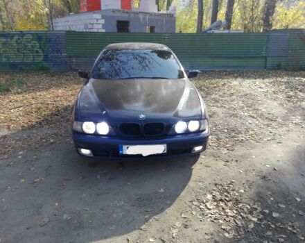 Синий БМВ 525, объемом двигателя 2.5 л и пробегом 32 тыс. км за 2000 $, фото 1 на Automoto.ua