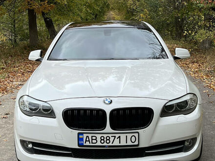 БМВ 528 2012 у Вінниці на Automoto.ua Білий БМВ 528, об'ємом двигуна 2 л та пробігом 190 тис. км за 15900 $, фото 1 на Automoto.ua