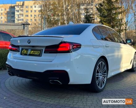 Белый БМВ 530, объемом двигателя 2 л и пробегом 93 тыс. км за 34530 $, фото 6 на Automoto.ua