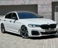 Серый БМВ 530, объемом двигателя 3 л и пробегом 33 тыс. км за 66500 $, фото 1 на Automoto.ua