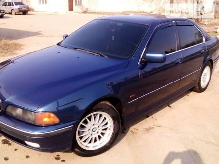 Синий БМВ 535, объемом двигателя 3.5 л и пробегом 283 тыс. км за 6000 $, фото 1 на Automoto.ua