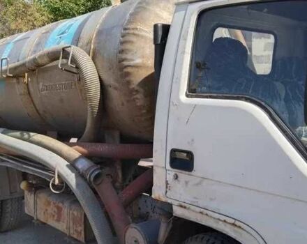 Черный БМВ 540, объемом двигателя 4.4 л и пробегом 0 тыс. км за 9500 $, фото 1 на Automoto.ua