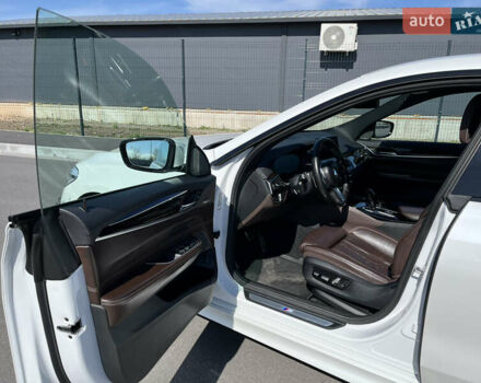 Білий БМВ 6 Серія ГТ, об'ємом двигуна 2.98 л та пробігом 133 тис. км за 36000 $, фото 9 на Automoto.ua