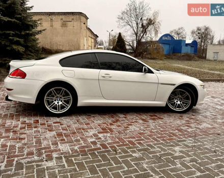 Білий БМВ 6 Серія, об'ємом двигуна 3 л та пробігом 235 тис. км за 10000 $, фото 15 на Automoto.ua