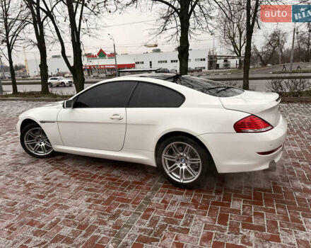 Білий БМВ 6 Серія, об'ємом двигуна 3 л та пробігом 235 тис. км за 10000 $, фото 4 на Automoto.ua