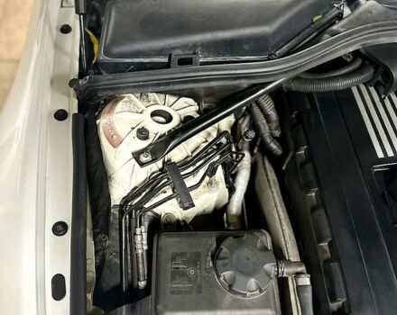 Белый БМВ 6 Серия, объемом двигателя 3 л и пробегом 235 тыс. км за 12800 $, фото 12 на Automoto.ua