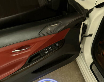 Белый БМВ 6 Серия, объемом двигателя 3 л и пробегом 139 тыс. км за 25900 $, фото 3 на Automoto.ua