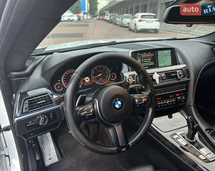 Белый БМВ 6 Серия, объемом двигателя 2.98 л и пробегом 157 тыс. км за 25000 $, фото 11 на Automoto.ua