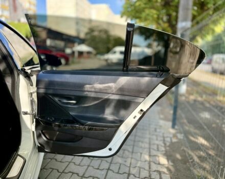 Белый БМВ 6 Серия, объемом двигателя 3 л и пробегом 230 тыс. км за 18000 $, фото 21 на Automoto.ua