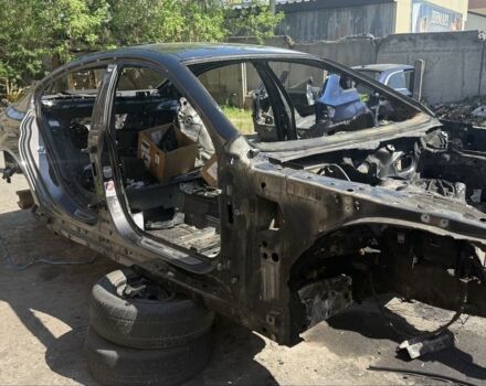 Черный БМВ 6 Серия, объемом двигателя 3.5 л и пробегом 999 тыс. км за 500 $, фото 1 на Automoto.ua