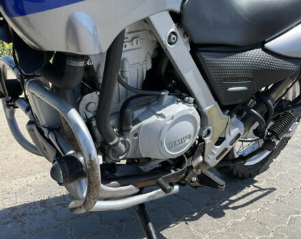 Серый БМВ 650, объемом двигателя 0.65 л и пробегом 54 тыс. км за 3800 $, фото 9 на Automoto.ua