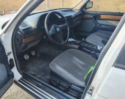 Белый БМВ 7 Серия, объемом двигателя 3 л и пробегом 527 тыс. км за 1653 $, фото 1 на Automoto.ua