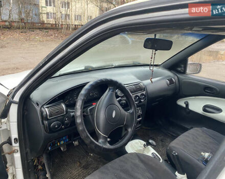 Белый БМВ 7 Серия, объемом двигателя 2.99 л и пробегом 425 тыс. км за 3600 $, фото 11 на Automoto.ua