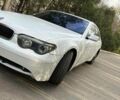 Белый БМВ 7 Серия, объемом двигателя 4.4 л и пробегом 300 тыс. км за 4999 $, фото 1 на Automoto.ua