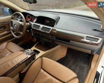 Белый БМВ 7 Серия, объемом двигателя 4.4 л и пробегом 317 тыс. км за 4499 $, фото 7 на Automoto.ua