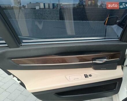 Белый БМВ 7 Серия, объемом двигателя 4.39 л и пробегом 268 тыс. км за 9500 $, фото 12 на Automoto.ua