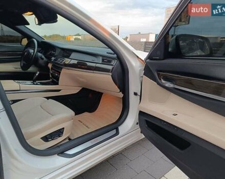 Белый БМВ 7 Серия, объемом двигателя 4.39 л и пробегом 268 тыс. км за 9500 $, фото 29 на Automoto.ua