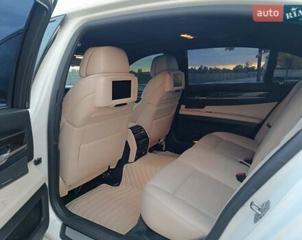 Белый БМВ 7 Серия, объемом двигателя 4.39 л и пробегом 268 тыс. км за 9500 $, фото 21 на Automoto.ua