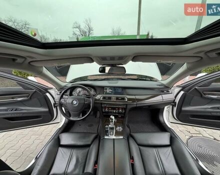 Білий БМВ 7 Серія, об'ємом двигуна 3 л та пробігом 133 тис. км за 12500 $, фото 44 на Automoto.ua