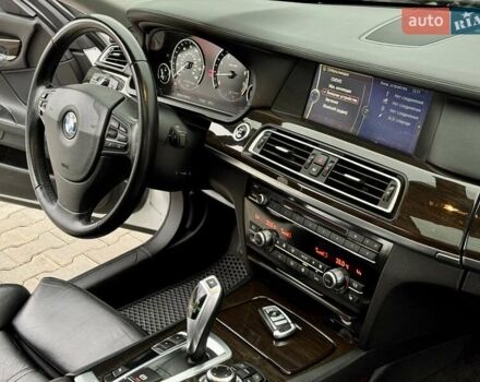 Білий БМВ 7 Серія, об'ємом двигуна 3 л та пробігом 133 тис. км за 12500 $, фото 52 на Automoto.ua