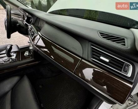 Білий БМВ 7 Серія, об'ємом двигуна 3 л та пробігом 133 тис. км за 12500 $, фото 49 на Automoto.ua