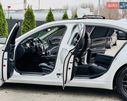 Білий БМВ 7 Серія, об'ємом двигуна 3 л та пробігом 133 тис. км за 12500 $, фото 25 на Automoto.ua