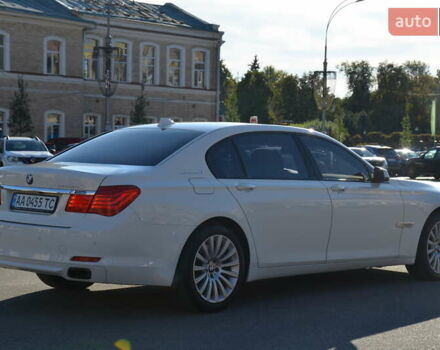 Білий БМВ 7 Серія, об'ємом двигуна 4.4 л та пробігом 171 тис. км за 15100 $, фото 18 на Automoto.ua