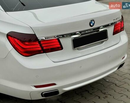 Білий БМВ 7 Серія, об'ємом двигуна 3 л та пробігом 133 тис. км за 12500 $, фото 20 на Automoto.ua