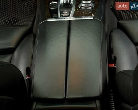 Білий БМВ 7 Серія, об'ємом двигуна 3 л та пробігом 133 тис. км за 12500 $, фото 46 на Automoto.ua