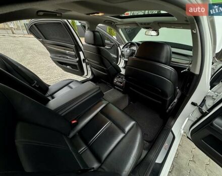 Білий БМВ 7 Серія, об'ємом двигуна 3 л та пробігом 133 тис. км за 12500 $, фото 42 на Automoto.ua