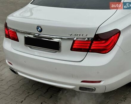 Білий БМВ 7 Серія, об'ємом двигуна 3 л та пробігом 133 тис. км за 12500 $, фото 19 на Automoto.ua