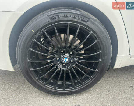 Белый БМВ 7 Серия, объемом двигателя 3 л и пробегом 291 тыс. км за 17500 $, фото 10 на Automoto.ua